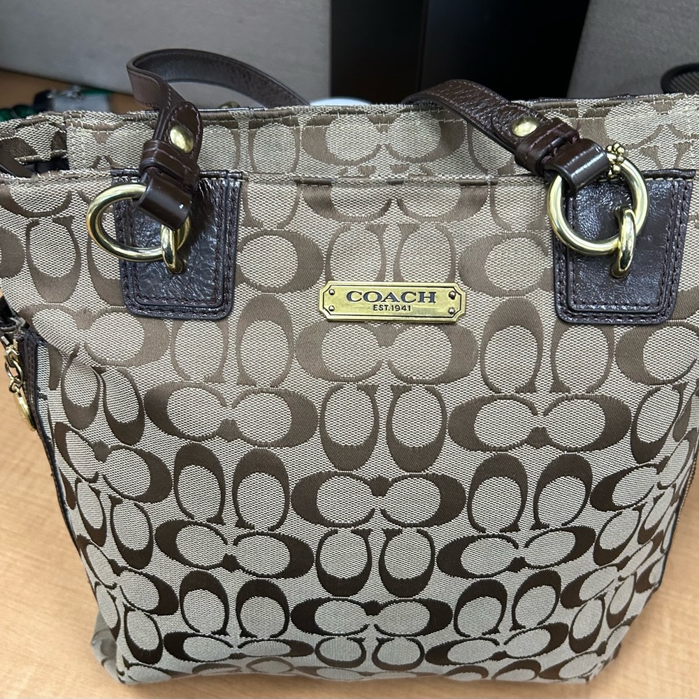 Coach Handbag - Picture 2 of 3